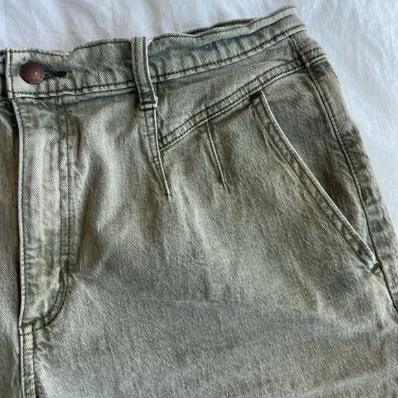 Universal Thread Green Jean Shorts Classic Design - Picture 2 of 5